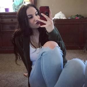 Meet your Posher, Kenzie